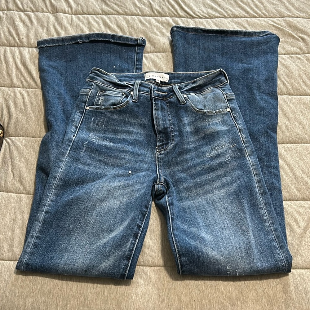 Risen Flare Jeans